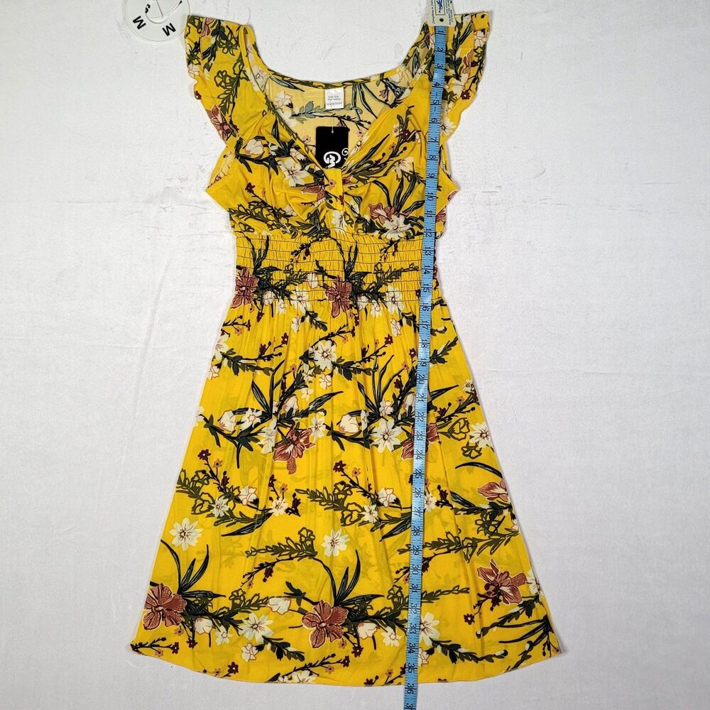 GM NWT Yellow Tropical Floral Smocked Waist Dress Medium - Picture 8 of 9